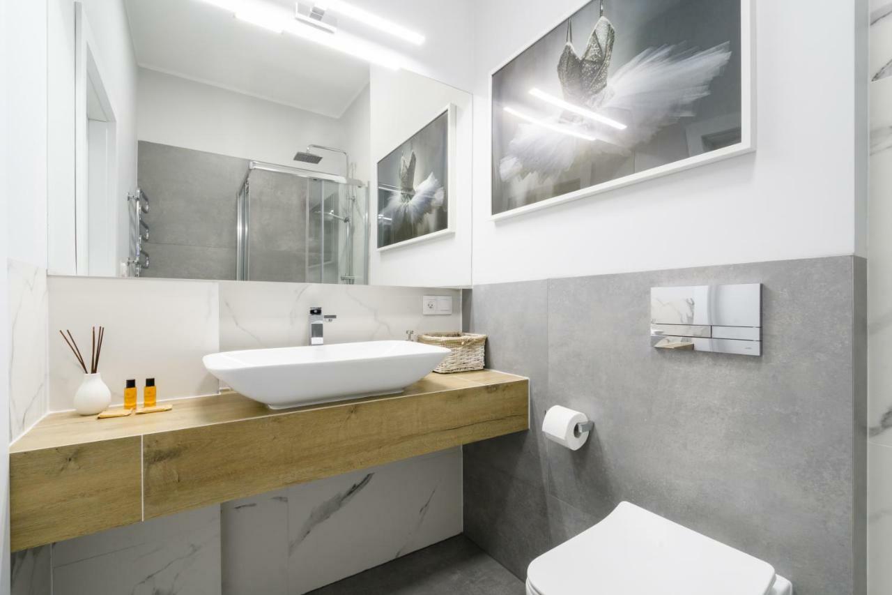 Apartament Centrum Krucza Varsovia Exterior foto